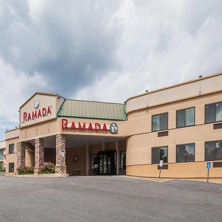 Hotel Ramada By Wyndham Newburgh/West Point Exterior foto