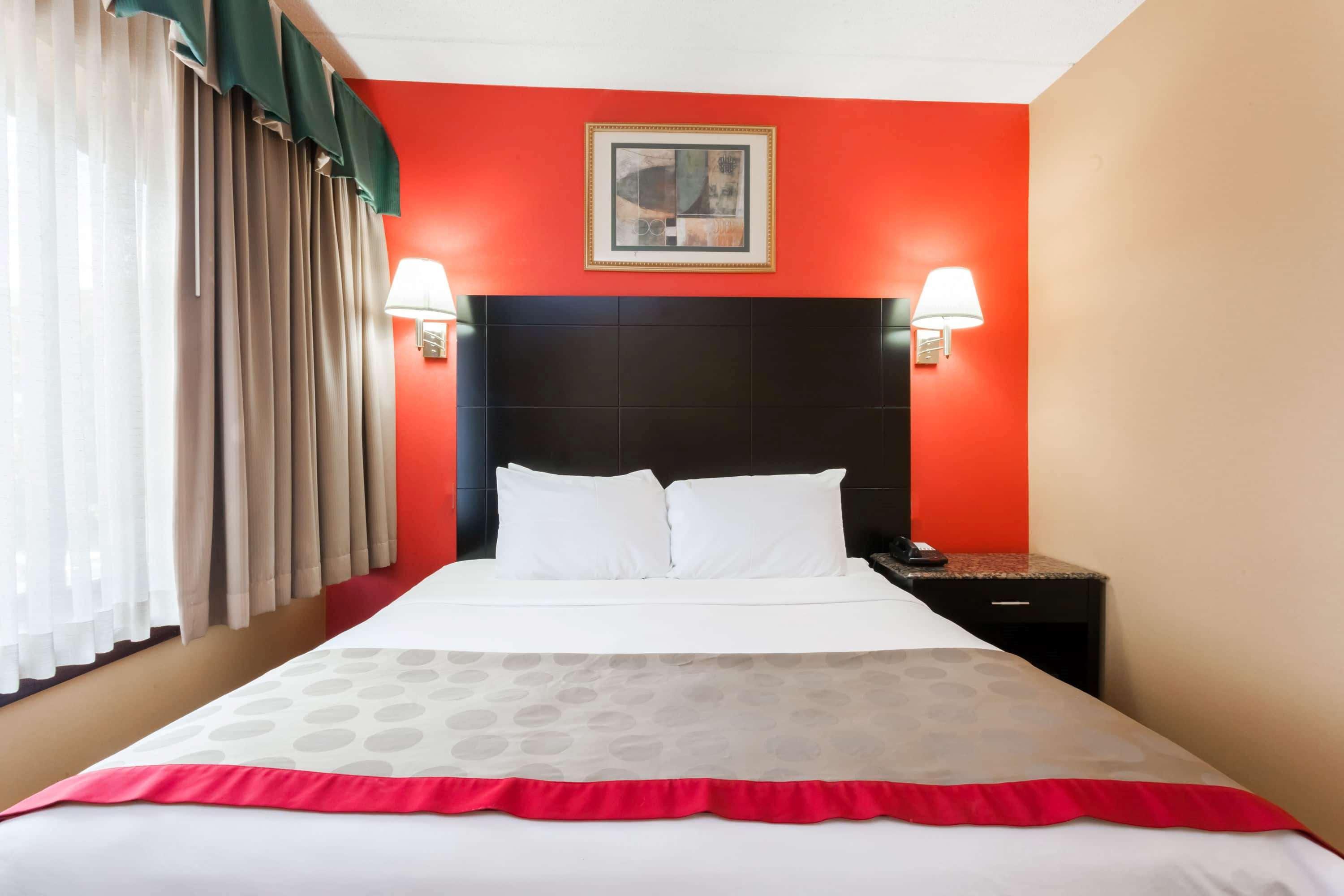 Hotel Ramada By Wyndham Newburgh/West Point Exterior foto